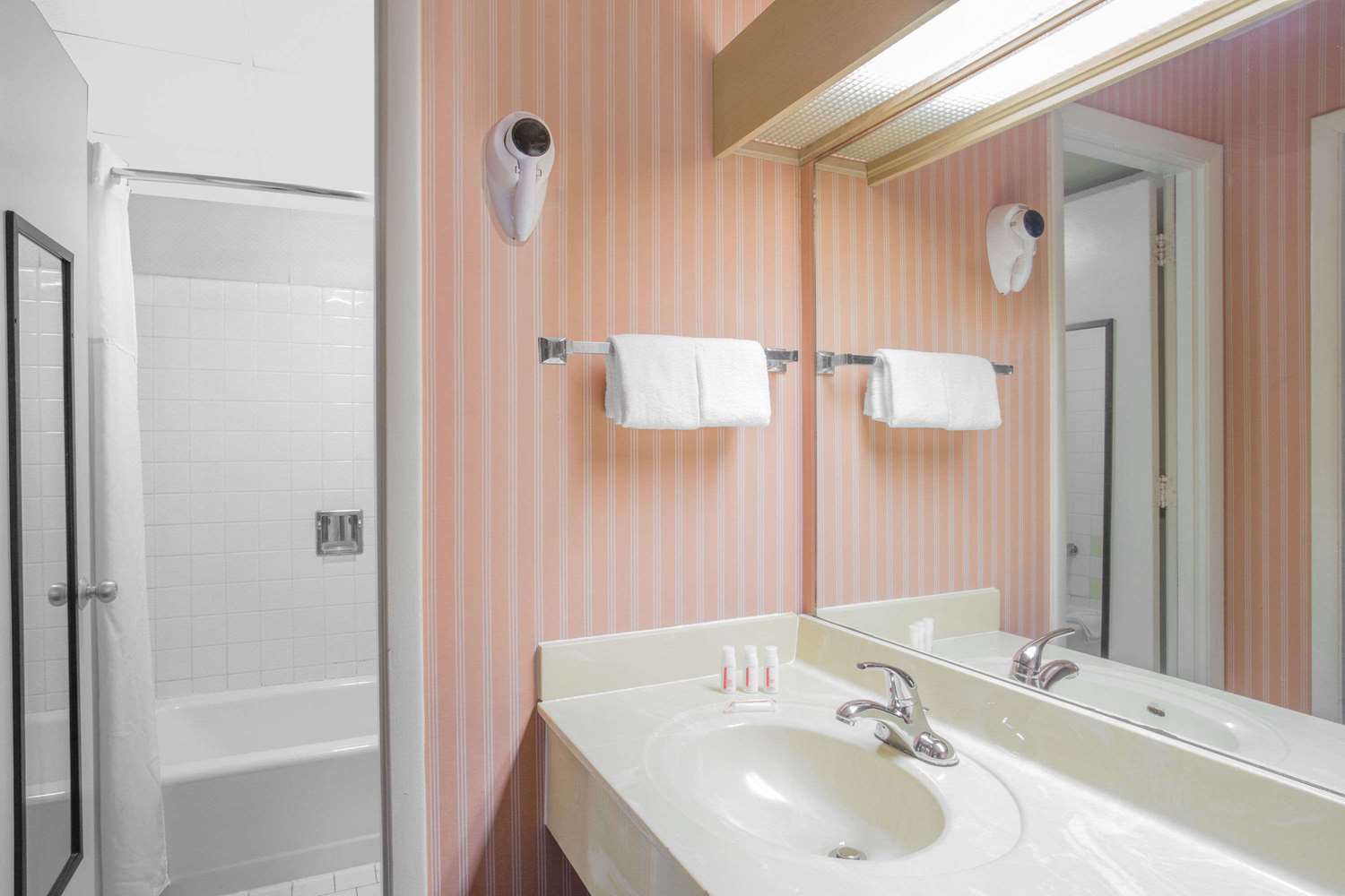 Days Inn By Wyndham Florence Downtown Luaran gambar